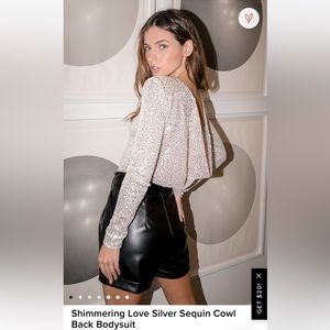 🪩✨Lulus Shimmering Love Silver Sequin Cowl Back Bodysuit✨🪩